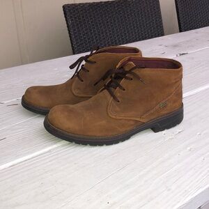 Men's Tan Leather Clark’s  Chukka Boots